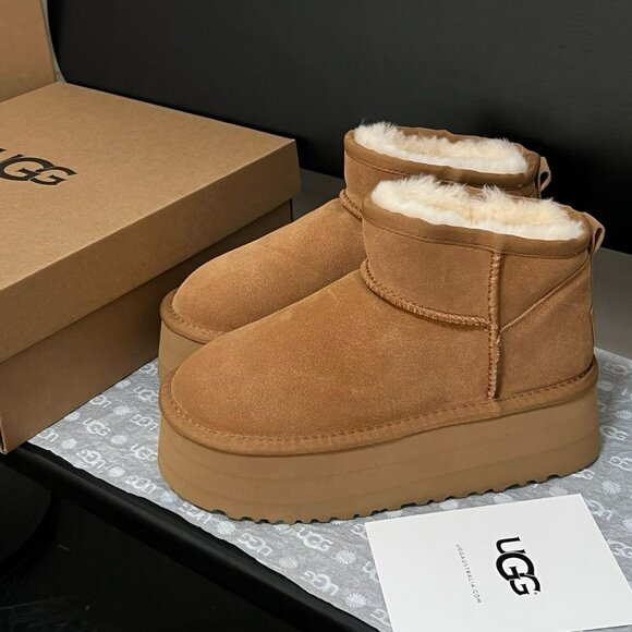 UGG Australia Classic Ultra Mini Platform Boots - Picture 1 of 7